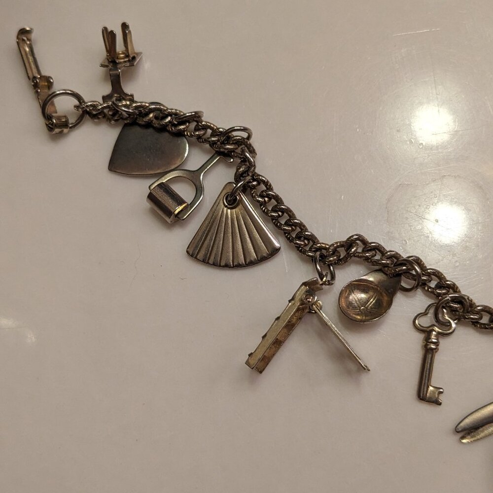 Charm Bracelet With 12 charms - Picture 3 of 4